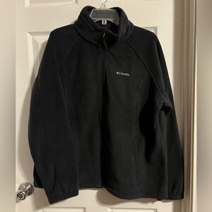 Columbia Midnight Black Fleece Jacket. Ladies size 2X.